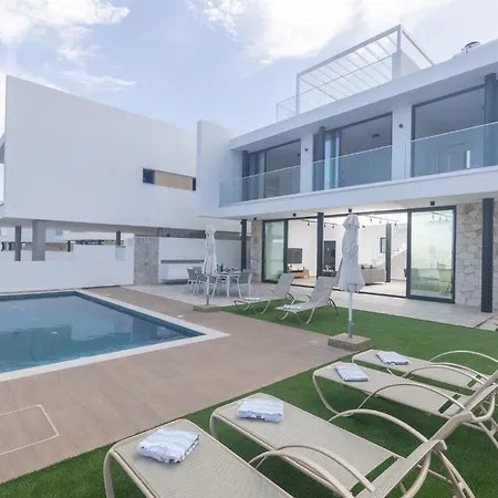 Aqua Aq05 Villa *